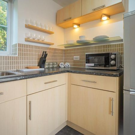 Stylish Apartment With Private Parking Cardiff Eksteriør bilde