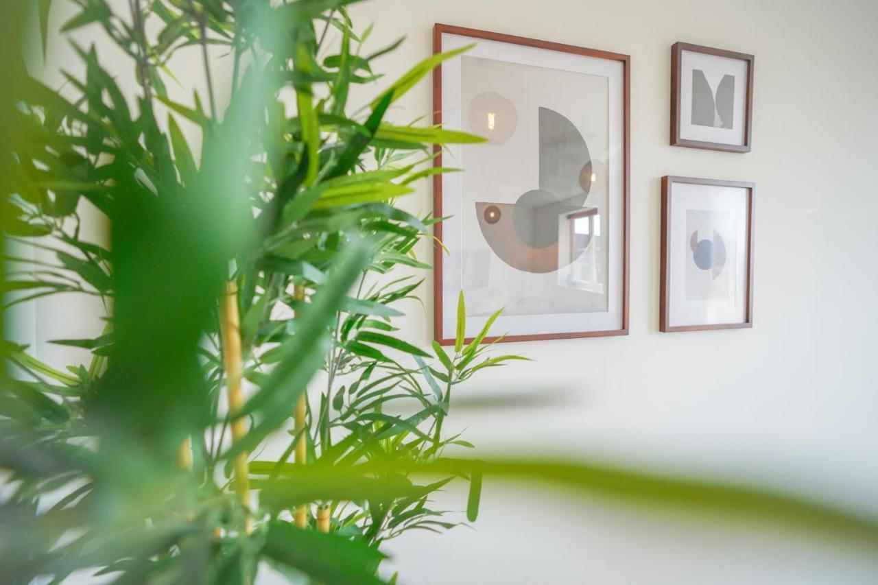 Stylish Apartment With Private Parking Cardiff Eksteriør bilde