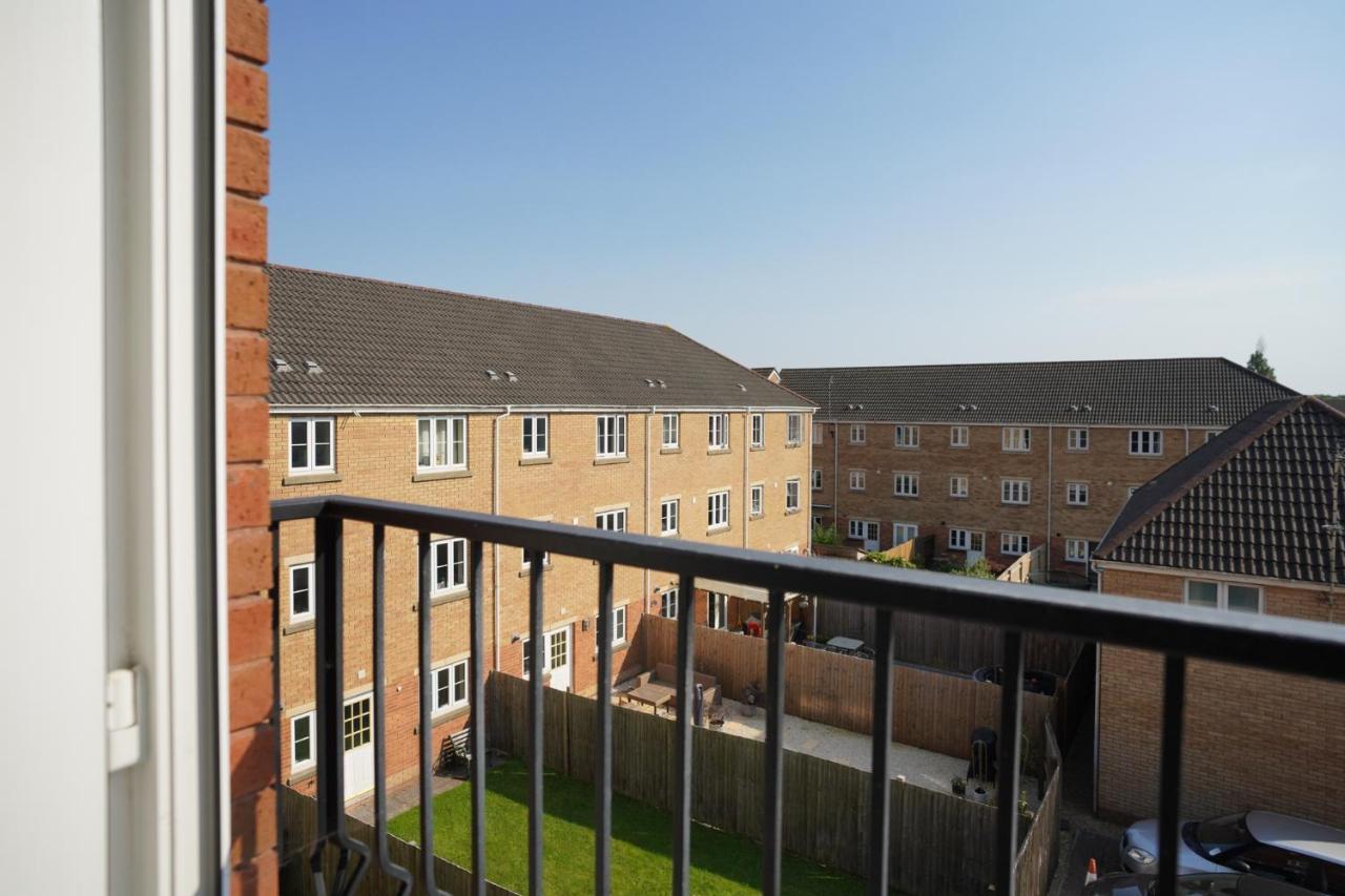 Stylish Apartment With Private Parking Cardiff Eksteriør bilde