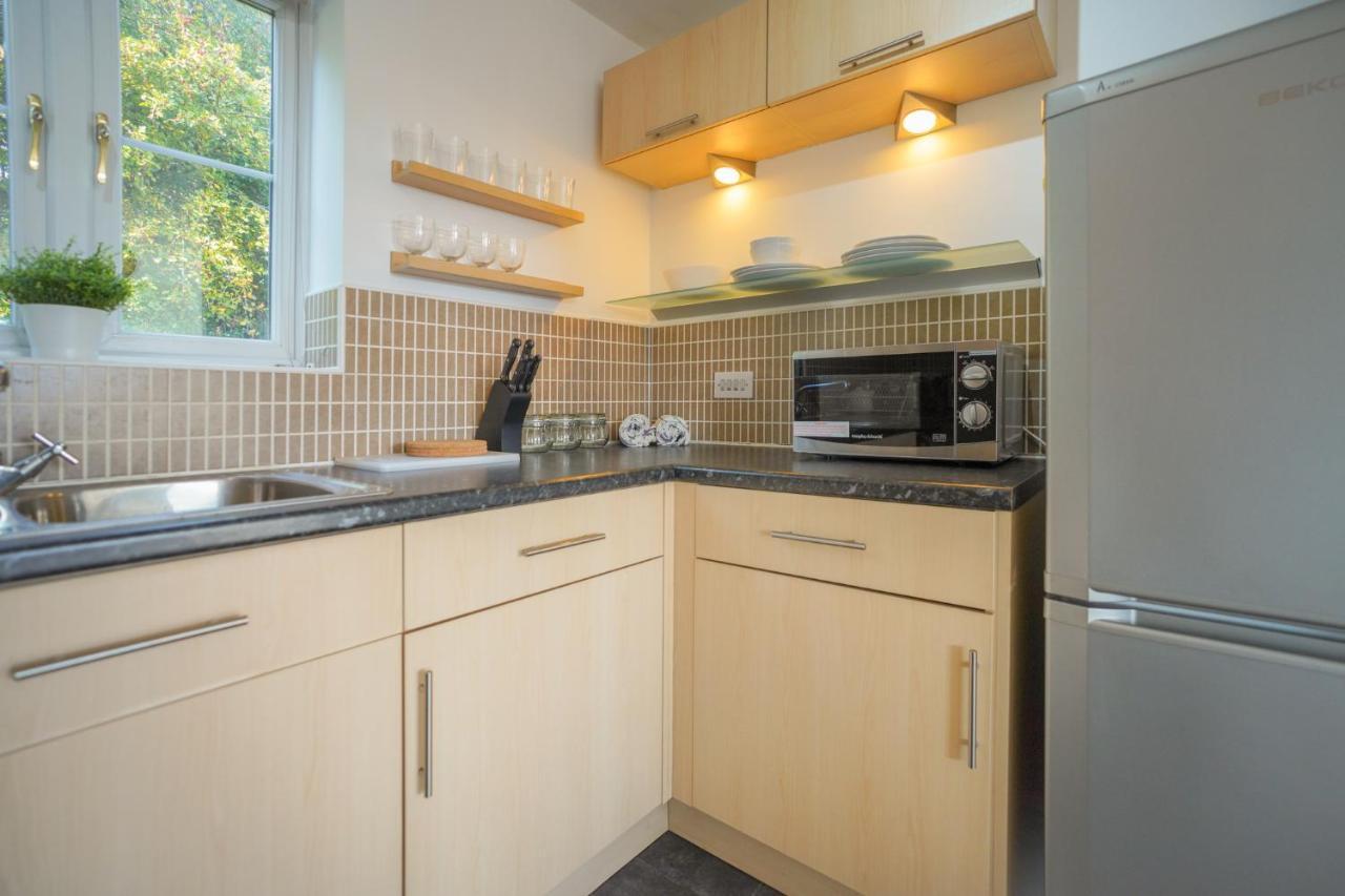 Stylish Apartment With Private Parking Cardiff Eksteriør bilde