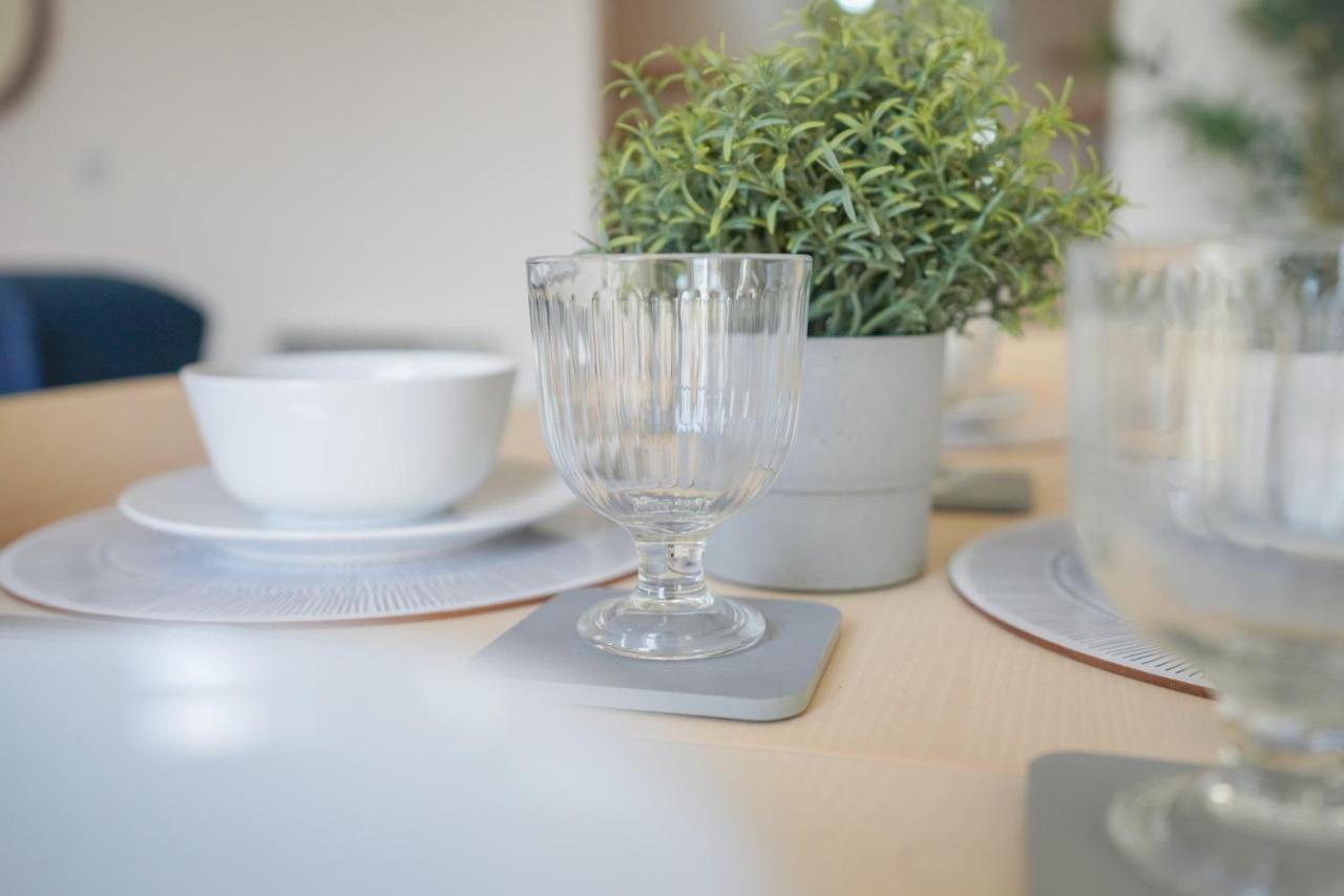 Stylish Apartment With Private Parking Cardiff Eksteriør bilde