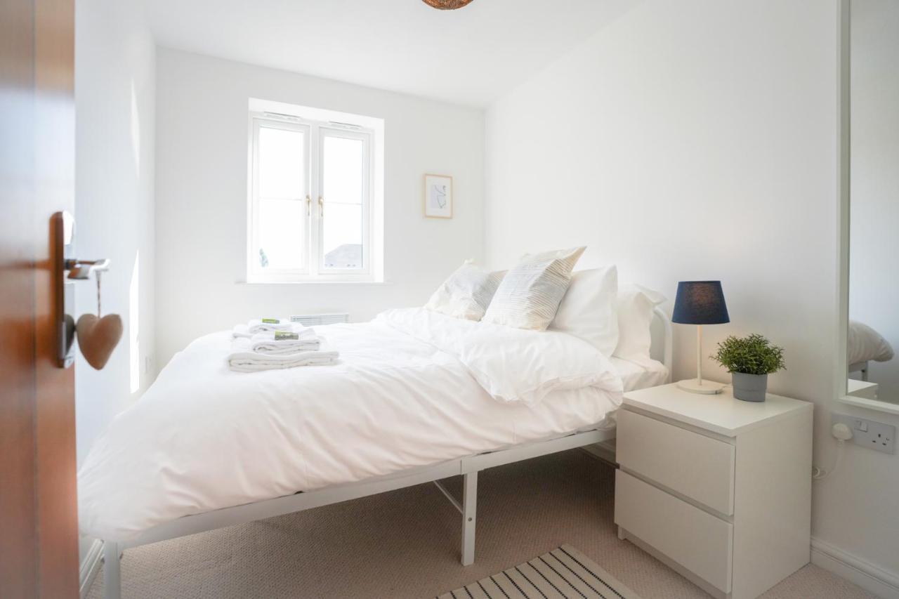 Stylish Apartment With Private Parking Cardiff Eksteriør bilde
