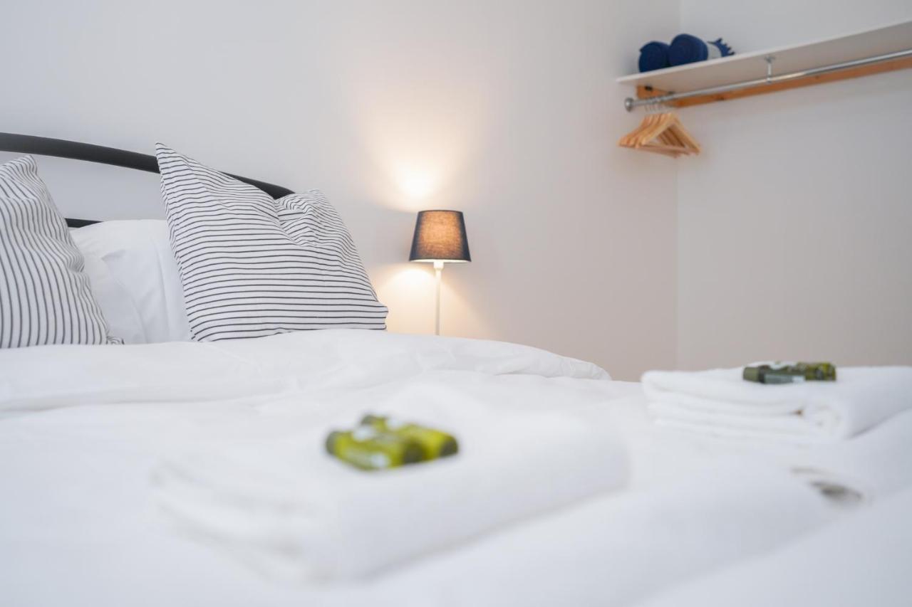 Stylish Apartment With Private Parking Cardiff Eksteriør bilde