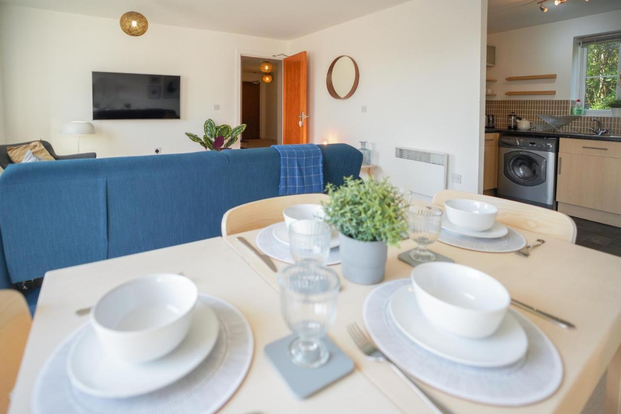 Stylish Apartment With Private Parking Cardiff Eksteriør bilde